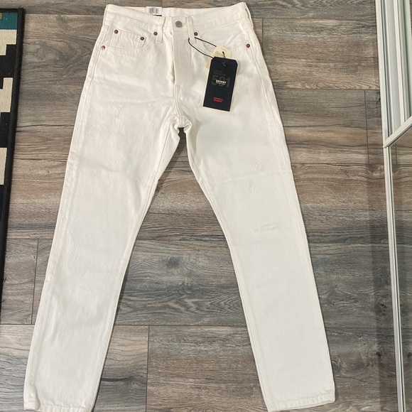 NWT 501 Levi’s white jeans. - Picture 4 of 16